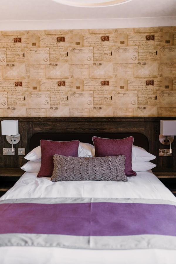 The Bull Hotel Стоуні-Стратфорд Екстер'єр фото