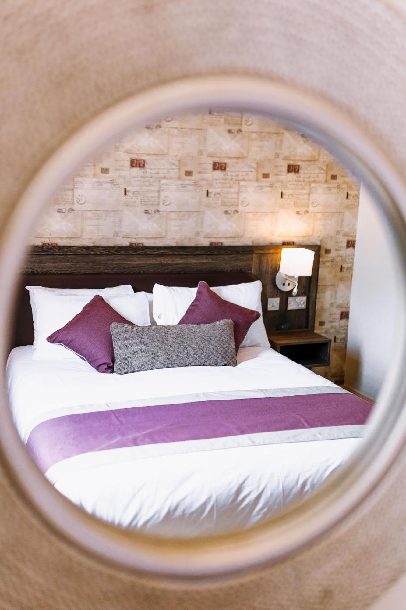 The Bull Hotel Стоуні-Стратфорд Екстер'єр фото
